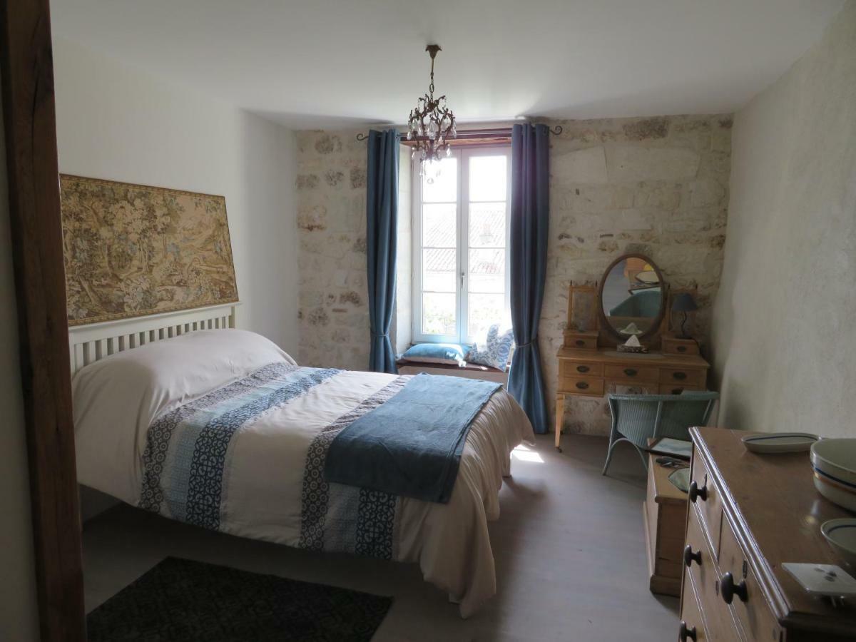 Apartment Bellevue Aubeterre sur Dronne Bagian luar foto
